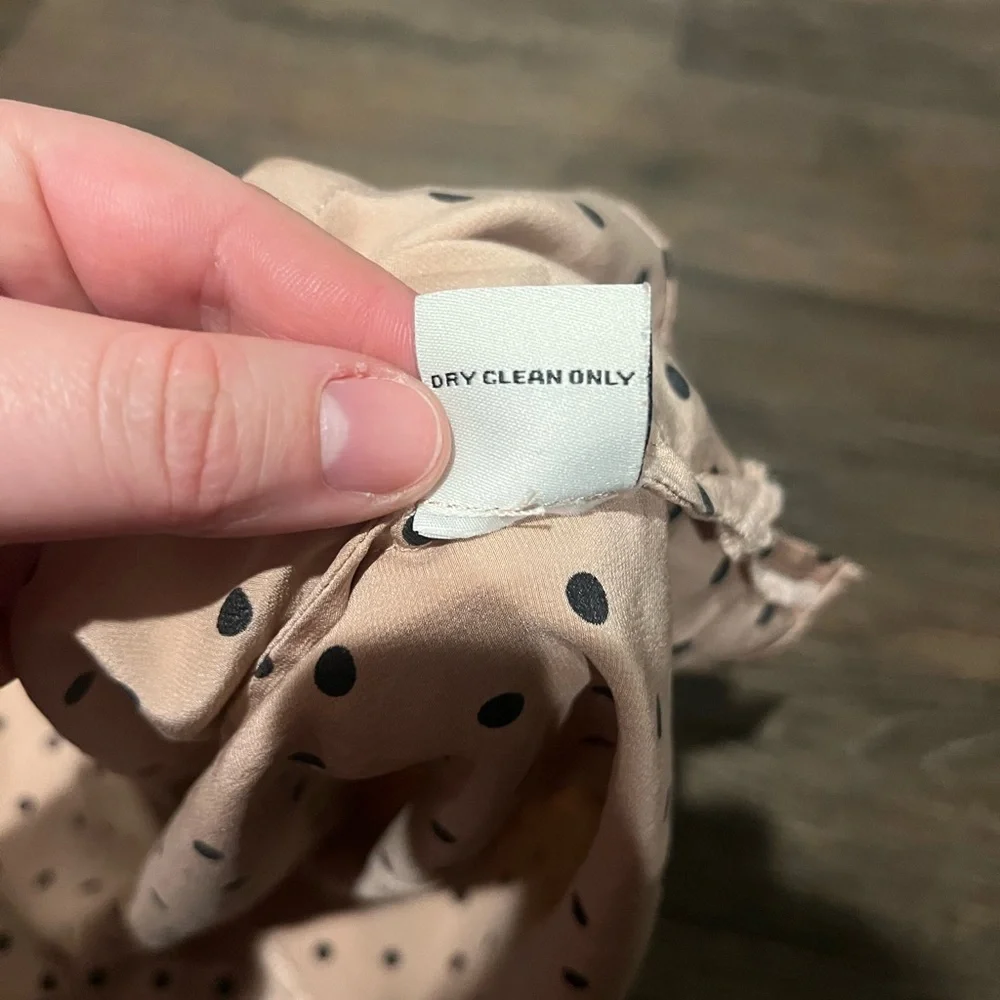 J. Peterman Black Polka Dot 100% Silk Button Up - Picture 5 of 8